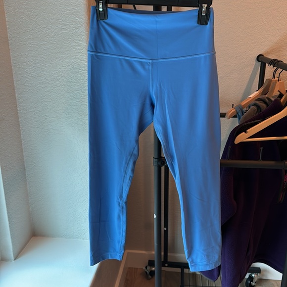 Lululemon Align High-Rise Crop 23" Blue Nile EUC Size 8 - Picture 9 of 11
